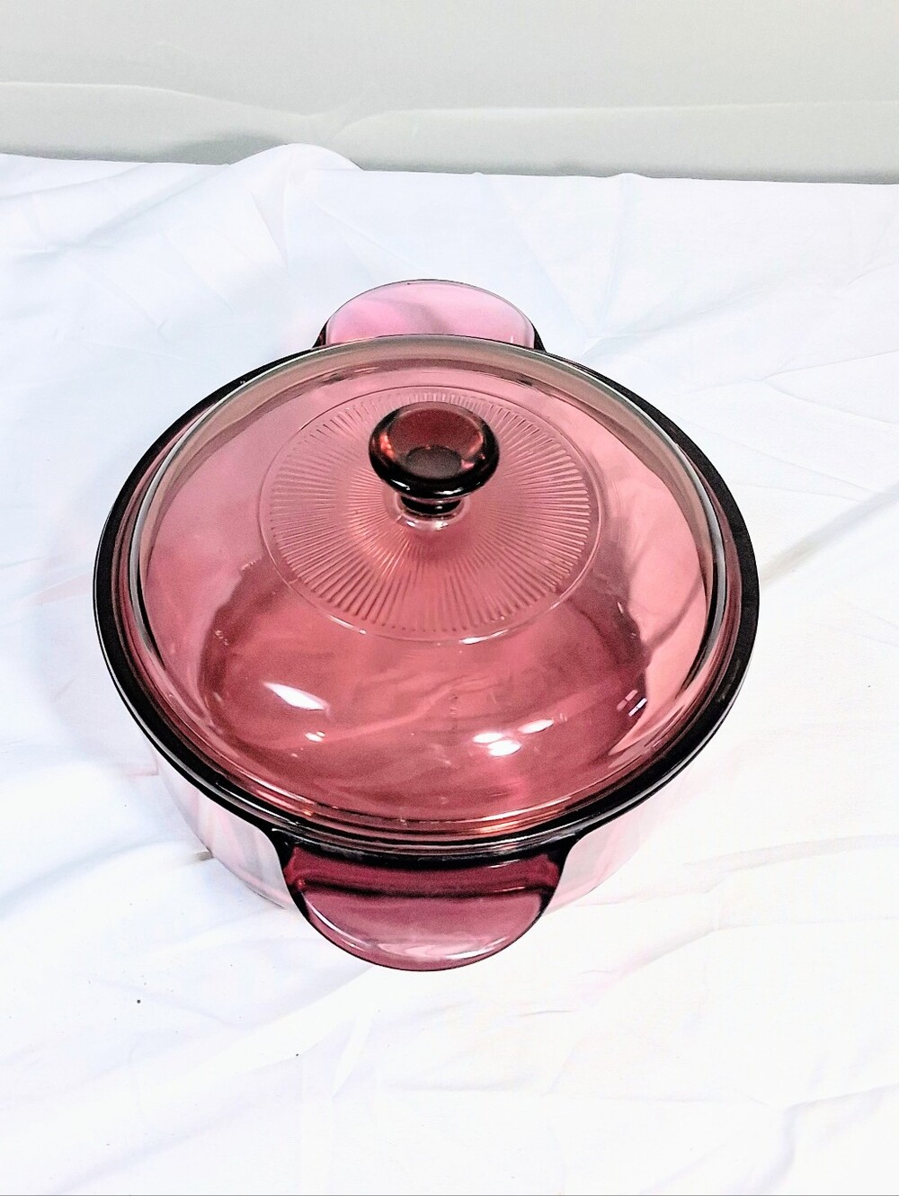 Corning/Pyrex Cranberry 1148 Fluted 1.25 Litre Oven-safe Casserole/ Dutch Oven